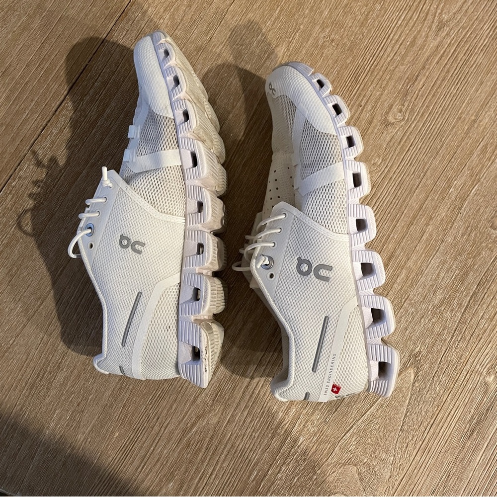 Women’s On Cloud 5 Sneakers